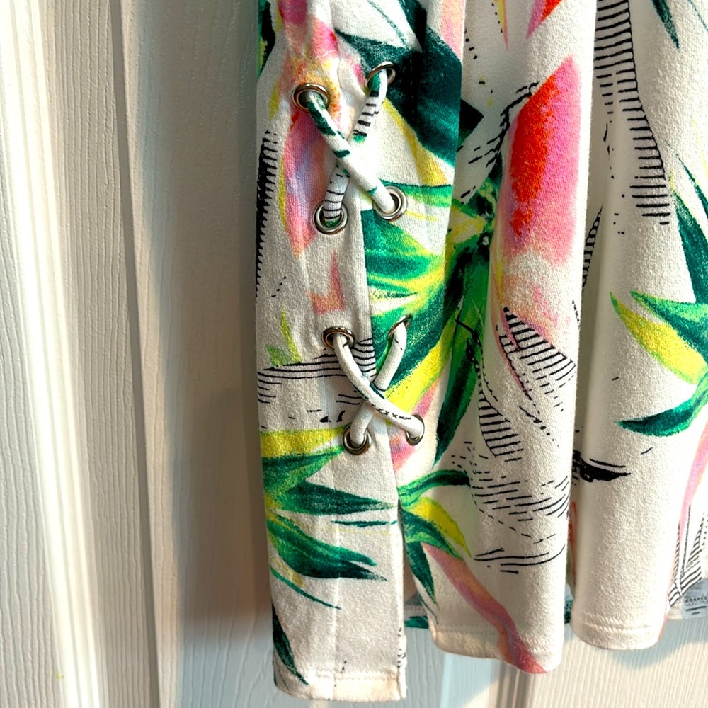 APT. 9 Tropical Print V Neck Sleeveless Tunic in Size XL - Picture 8 of 8